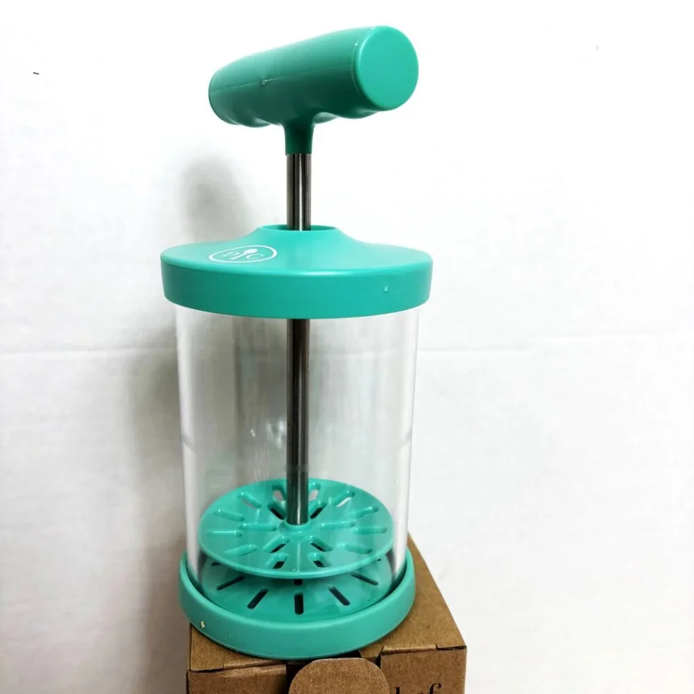 Pampered Chef Handheld Whipped Cream Maker #1461
